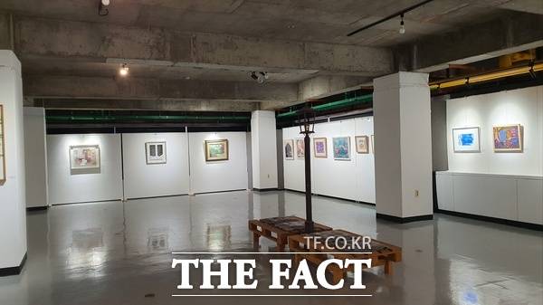 '한량들의 내집 거실 소장전' 현장 모습. /한량들의 모임