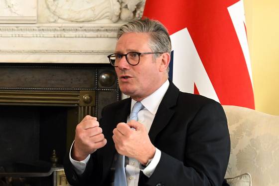 키어 스타머 영국 총리가 12일(현지시간) 영국 런던 다우닝가 10번지에서 울프 크리스테르손 스위덴 총리와 회담하고 있다. EPA=연합뉴스