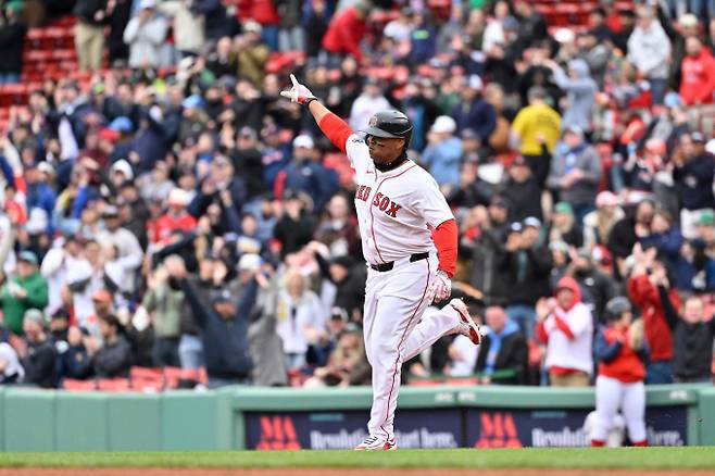 라파엘 데버스가 아메리칸리그 이주의 선수에 선정됐다. 사진은 2025시즌 보스턴 레드삭스에서 활약한 라파엘 데버스의 모습. /사진=로이터