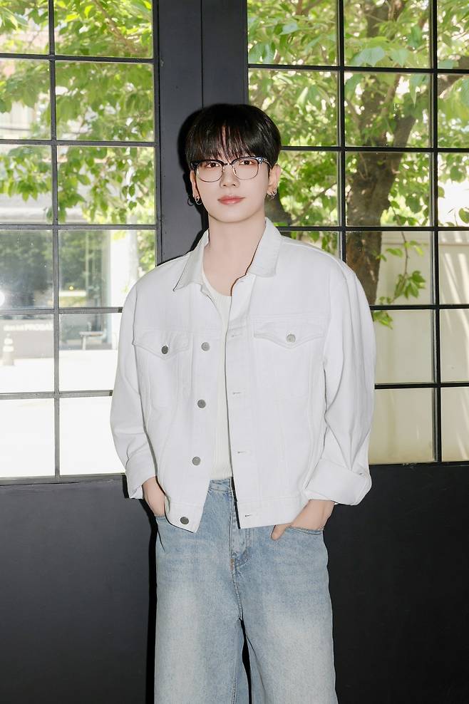 보이넥스트도어의 명재현이 지난 12일 서울 마포구의 한 카페에서 미니 4집 ‘노 장르’ 발매 기념 인터뷰를 진행했다. KOZ엔터테인먼트