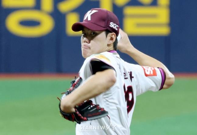 키움 김윤하. /사진=김진경 대기자