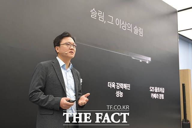 문성훈 삼성전자 MX사업부 개발실 부사장이 '갤럭시S25 엣지'의 성능에 관해 설명하고 있다. /장윤석 기자