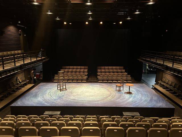 연극 '화이트래빗, 레드래빗'. 브러쉬씨어터 제공