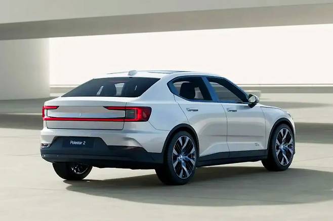 2025년형 폴스타 2