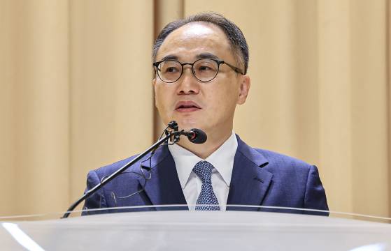 이원석 검찰총장이 지난해 9월 서울 서초구 대검찰청에서 열린 퇴임식에서 퇴임사를 하고 있다. 뉴스1