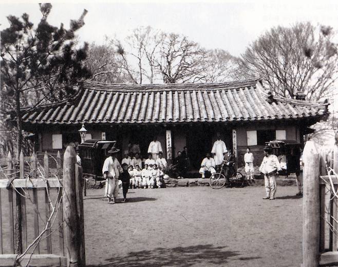 1898년 촬영된 소래교회 전경. 국민일보DB