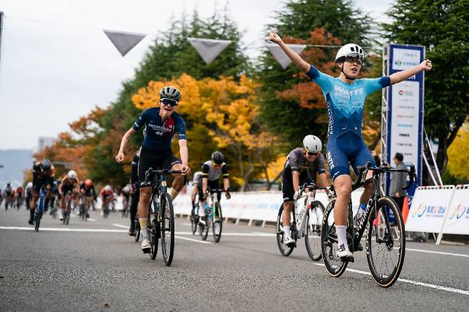 지난해 국내 동호인을 대상으로 한 '투르 드 경남 2024'. 경남도청 제공