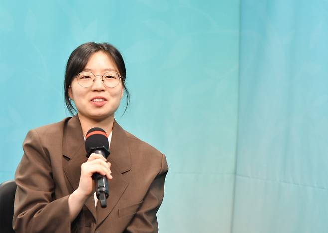 최정 9단의 인터뷰 장면. 한국기원 제공