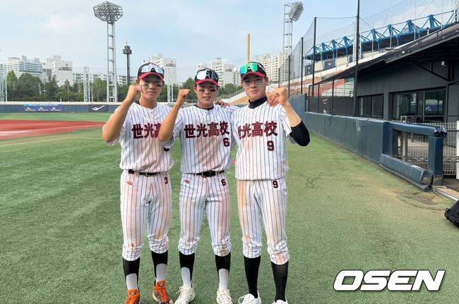 왼쪽부터 이홍석, 연제휘, 황제상. / OSEN DB