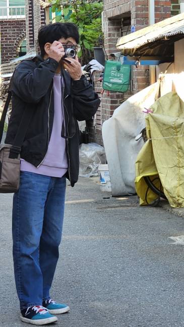 ▲ 이수환이 찾는 피사체는 이제 곧 사라져 버리는 것들, 낡고 오래된 것이 대부분이다.