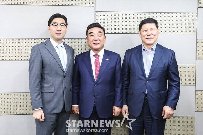 이진만 NC 다이노스 대표이사, 김두겸 울산광역시장, 허구연 KBO 총재(왼쪽부터). /사진=스타뉴스