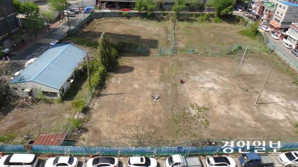 대한체육회의 대한민국체육인재개발원이 교육·운영예산 부족으로 어려움을 겪고 있다. 이에 하남시 체육용지 매각이 대안으로 떠오르면서 주목을 받고 있다. 사진은 하남 체육용지(옛 신장테니스장) 전경. 2025.5.18 하남/문성호기자 moon23@kyeongin.com