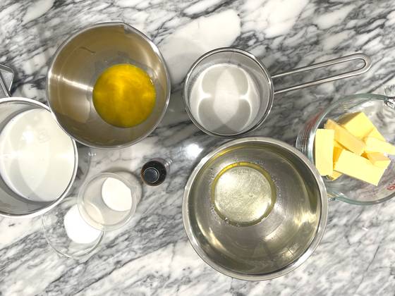 이스파한 다쿠아즈의 재료. 사진 안미연