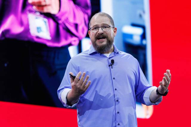 크리스티아누 아몽 퀄컴 최고경영자(CEO)가 19일(현지 시간) 대만 타이베이 난강전시관에서 열린 컴퓨텍스 2025에서 기조연설을 하고 있다. 연합뉴스