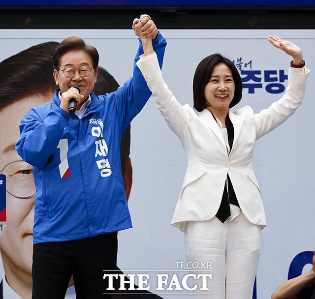 더불어민주당은 국민의힘을 향해 "빅텐트를 운운하더니 텐트 기둥이 무너지는 지경에 이르렀다"고 날을 세웠다. /배정한 기자