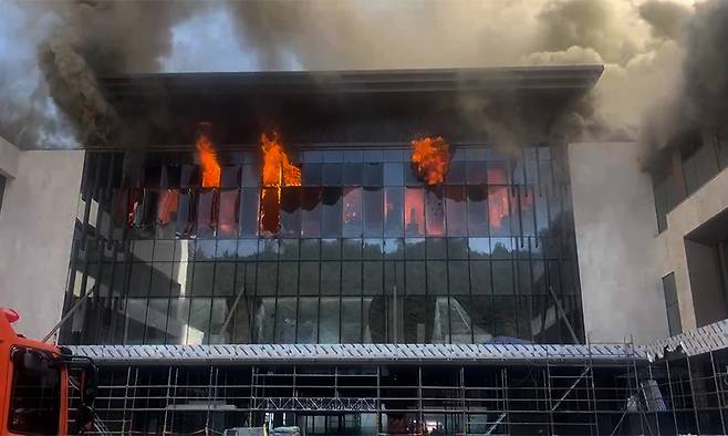 지난 2월 14일 부산 기장군 호텔 신축 공사장에서 화재가 발생해 다수의 사상자가 발생했다. 부산경찰청 제공