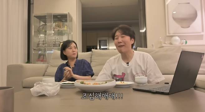 장윤정(왼쪽), 도경완. 유튜브 채널 ‘도장TV’ 캡처