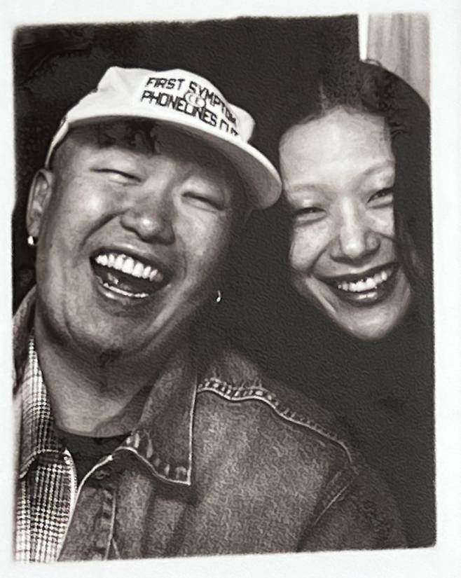 최소라·이코베 부부. 사진제공ㅣ퍼머넌트북스