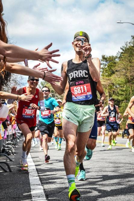 2024년 보스톤 마라톤에 출전한 김울프 작가 본인 제공