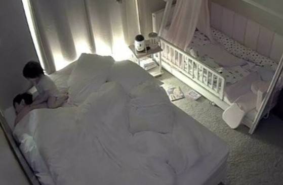 2세 자브가 아빠를 응급처치 하는 모습 / 틱톡 캡처