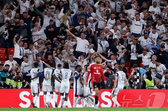 토트넘 홋스퍼가 2024-25 유럽축구연맹(UEFA) 유로파리그 우승을 차지했다. ⓒ AFP=뉴스1