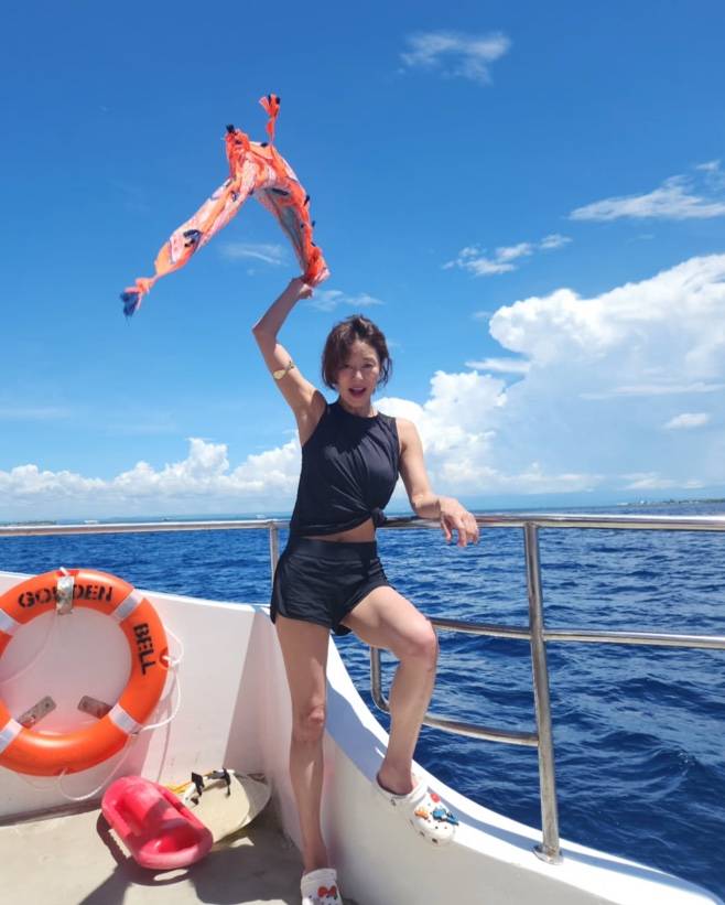 “연애는 필수, 결혼은 선택”… 50대 예지원, 젊게 사는 비결 (사진: 예지원 SNS)