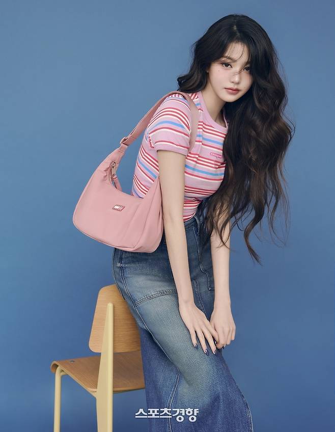 아이브 멤버 장원영. 타미 진스 제공