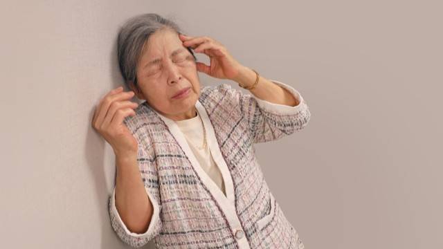 뇌졸중은 무엇보다 신속히 치료받는 것이 중요하다|출처: 클립아트코리아