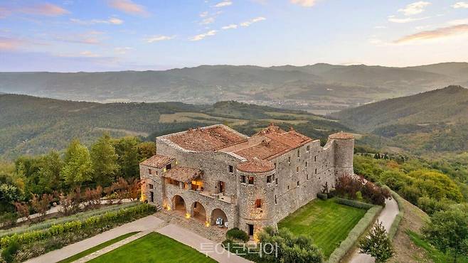 만다린 오리엔탈 호텔 그룹이 이탈리아 움브리아 지역에 오픈한 익셉셔널 홈즈, 카스텔로 디 프로코피오. (사진 제공=만다린 오리엔탈 호텔 그룹)
