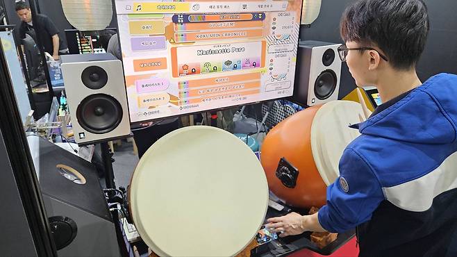 큰북의 달인 컨트롤러도 인기 만점이었다