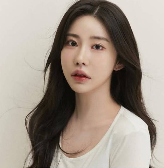 ▲정화예대 연기전공 출신 배우 이서가 청룡랭킹 인플루언서 부문 1위에 올랐다.