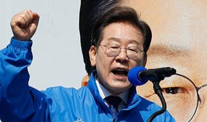 이재명 더불어민주당 대선후보가 6·3 대통령선거 공식 선거운동 첫날인 5월 12일 서울 광화문 청계광장에서 첫 유세를 하고 있다. 뉴시스