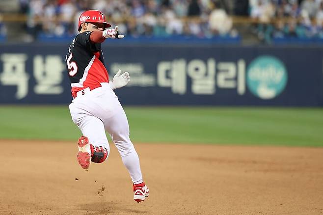 ▲ 김도영은 다시 총알 타구와 큰 홈런을 보여주며 자신의 능력은 공인구 반발 계수와 관련이 없다는 것을 증명했다 ⓒKIA타이거즈