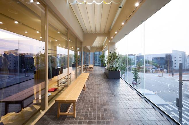 비샵, 첫 번째 플래그십 스토어 오픈... 이동욱→수영 스타일링 소개 (제공: 비샵)