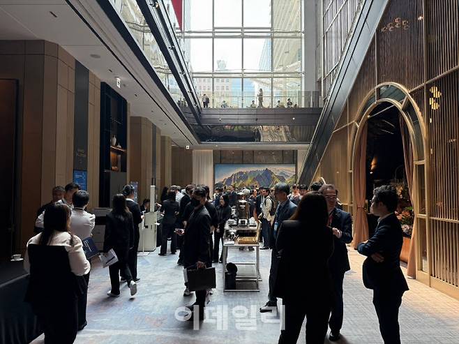 국내 바이오텍 C레벨 임원들이 국내외 VC 투자자와 연계하기 위해 27일 서울시 영등포구 페어몬트 호텔에서 열린 2025 KDDF 글로벌 바이오텍 쇼케이스를 찾았다(사진=이데일리 임정요 기자)