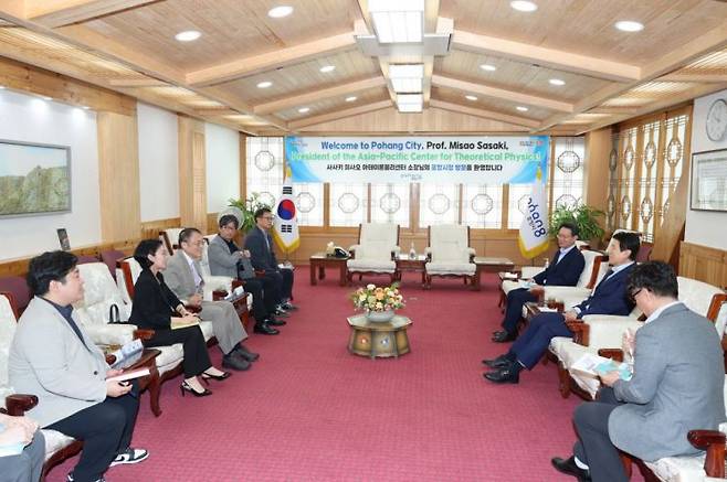 이강덕 시장-세계 석학 사사키 미사오 소장, 과학 문화 확산에 뜻 모아. 포항시 제공