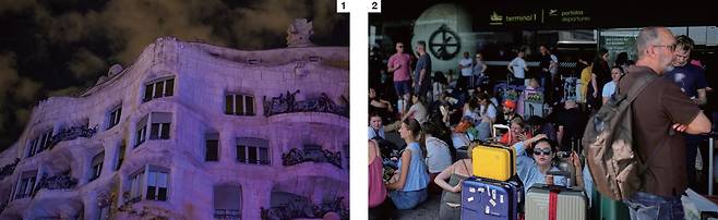 사진 1 신화연합, 사진 2 로이터연합