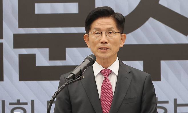 김문수 국민의힘 대통령 후보가 27일 서울 여의도 국민의힘 중앙당사에서 국토 발전 관련 공약발표 기자회견을 하고 있다. 뉴스1