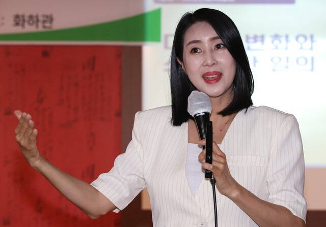 27일 전북일보사 2층 우석대 공자아카데미 중국문화관 화하관에서 열린 리더스아카데미 제12기 1학기 9강에서는 김아현 챗GPT 전문가 강사가 '디지털 변화와 스마트한 일의 기술'이라는 주제로 강연을 펼쳤다/사진=조현욱 기자