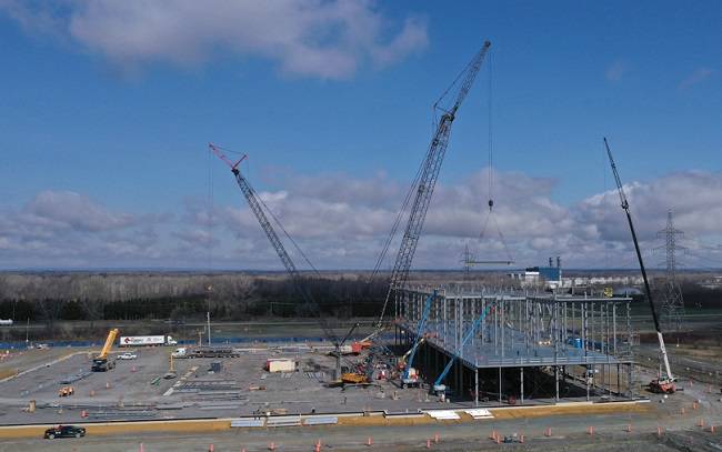 2023년 6월에 공개된 포스코퓨처엠·GM 합작 캐나다 양극재 공장 건설 현장 / 사진 = 회사 제공.