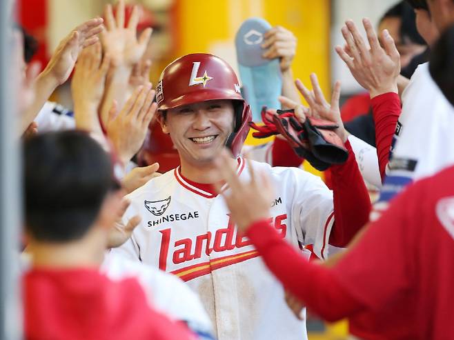 득점 후 기뻐하는 안상현. 사진=SSG ㄹ내더스