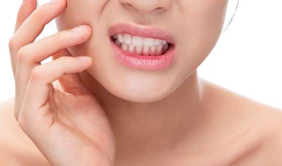 구강 상태를 확인하면 충치나 치주 질환 뿐만 아니라 역류성 질환, 당뇨병 등 만성 질환 여부를 파악할 수 있다./사진=클립아트코리아