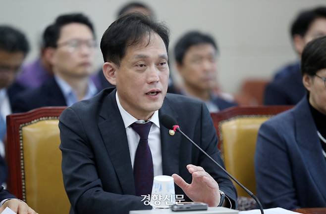 국정감사장에서 욕설발언을 한 김태규 방송통신위원장 직무대행이 2024년 10월24일 국회 방통위 국정감사장에서 발언하고 있다. 박민규 선임기자