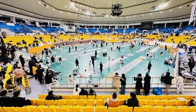 지난 1월 익산시실내체육관에서 전국남녀종목별오픈펜싱선수권대회가 진행되고 있다./사진 제공=익산시