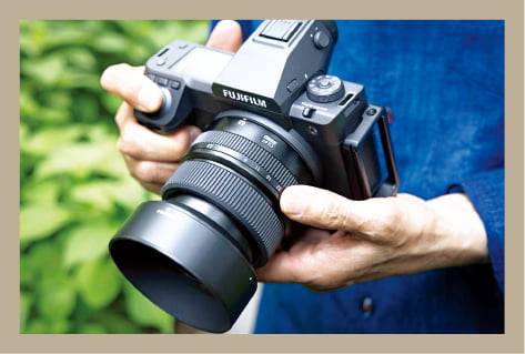 구 작가가 사용하는 후지필름 GFX 100 II 카메라.