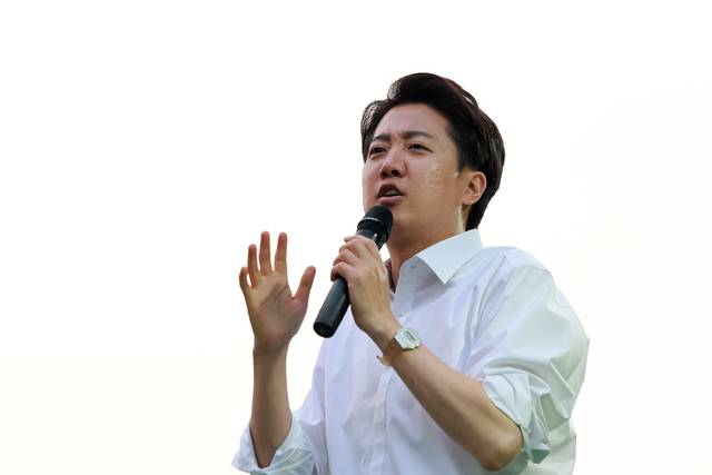 이준석 개혁신당 대선 후보가 28일 서울 강남구 코엑스 동문에서 집중유세를 하고 있다. 연합뉴스