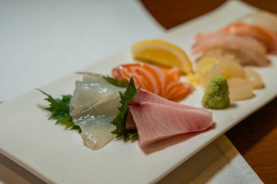 라세느의 제철 생선회. 라세느에서 가장 비싼 식재료이자, 최고 인기 메뉴이다.