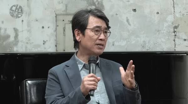 ▲유시민 작가가 28일 공개된 유튜브 김어준의 다스뵈이다에 출연해 김문수 국민의힘 대선후보 배우자 설난영씨를 두고 설씨의 인생에서 대통령 영부인 갈 수 없는 자리라고 비하하고 있다. 사진=김어준의 다스뵈이다 영상 갈무리