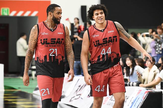 숀 롱(왼쪽)과 게이지 프림. KBL 제공