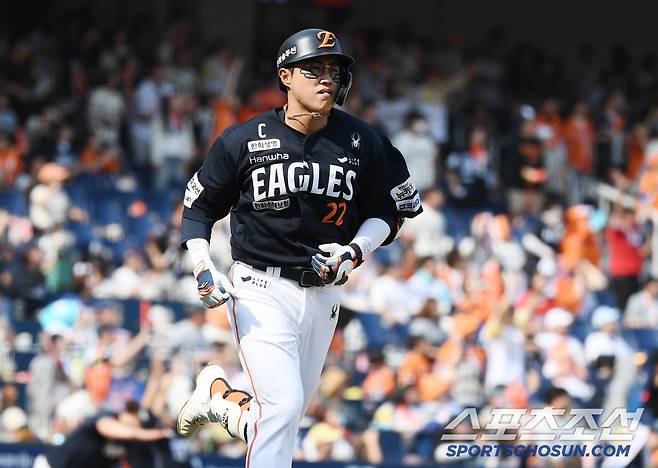 31일 창원 NC파크에서 열린 한화-NC전. 6회초 무사 채은성이 솔로포를 친 후 달려나가고 있다. 창원=정재근 기자 cjg@sportschosun.com/2025.5.31/